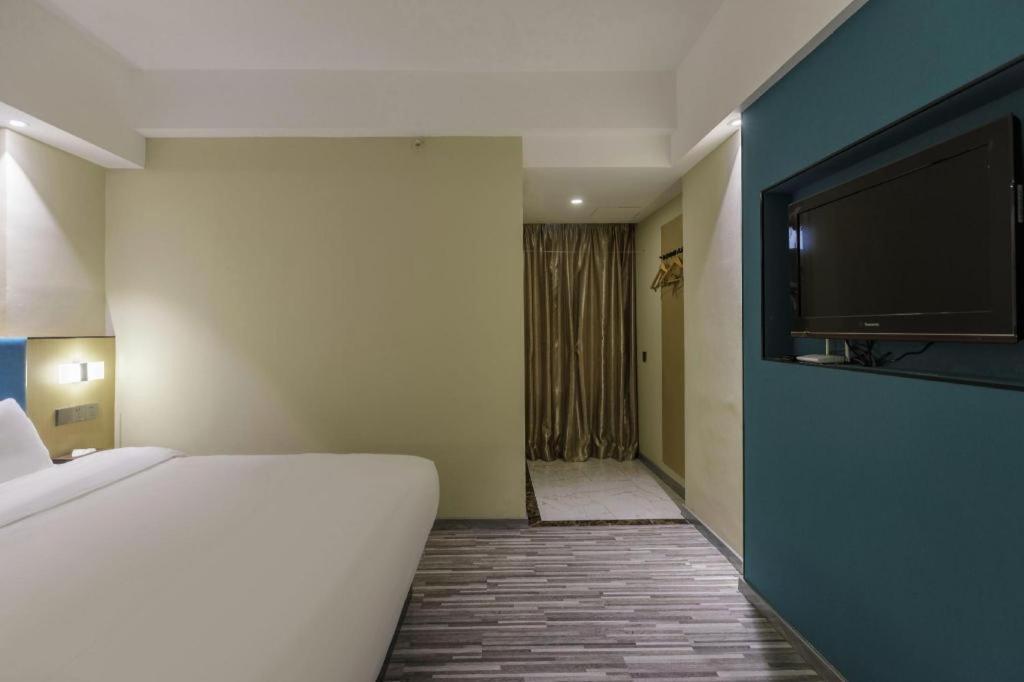 Jingtu Hotel Zhanjiang Dingsheng Plaza Store Exterior photo