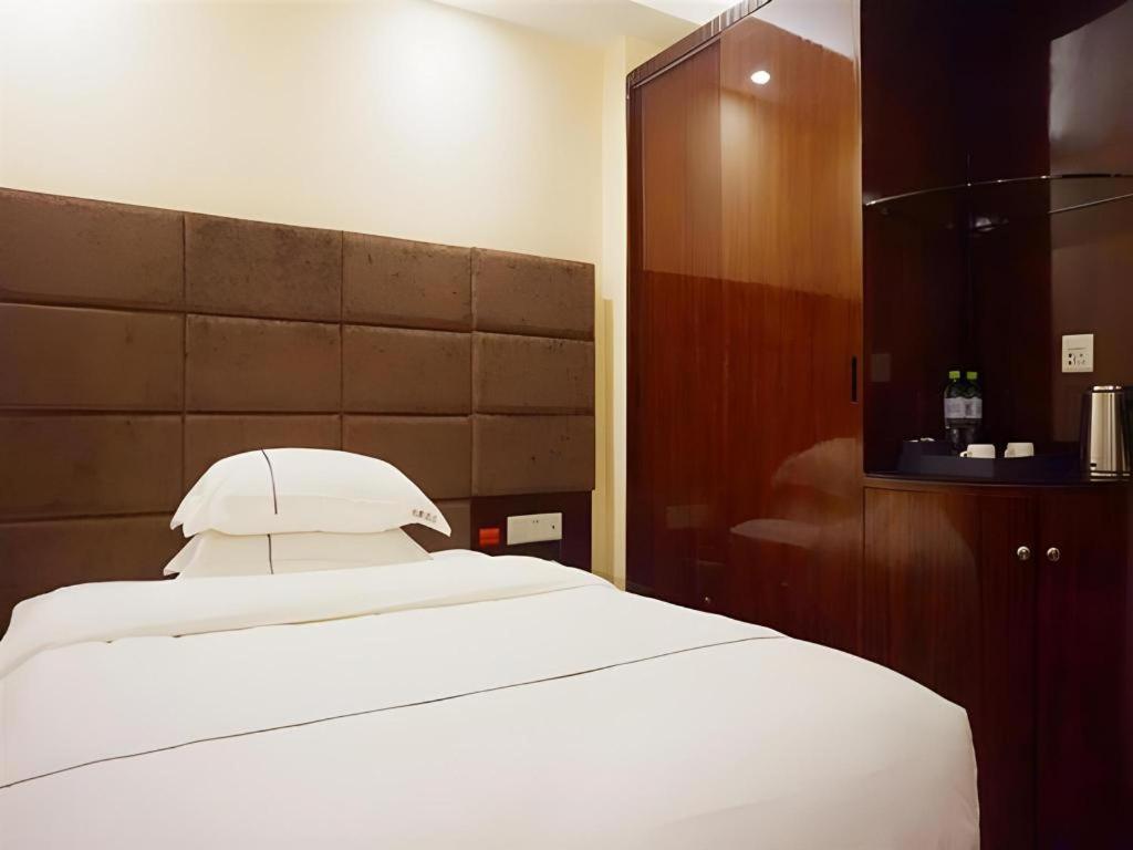 Jingtu Hotel Zhanjiang Dingsheng Plaza Store Exterior photo