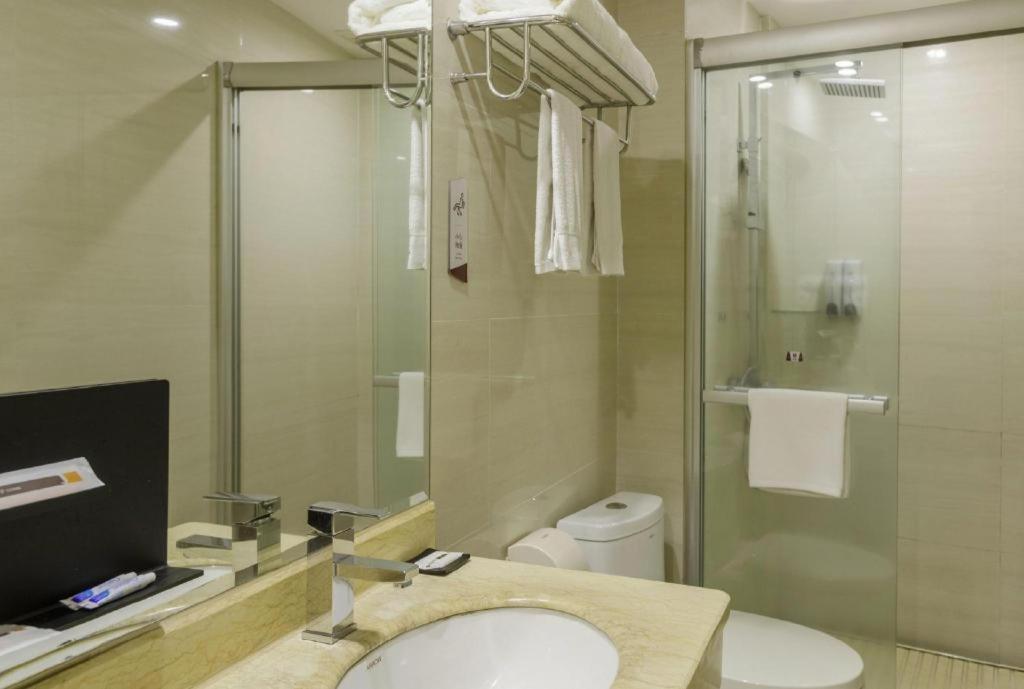 Jingtu Hotel Zhanjiang Dingsheng Plaza Store Exterior photo